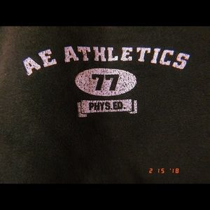 green cropped american eagle pullover